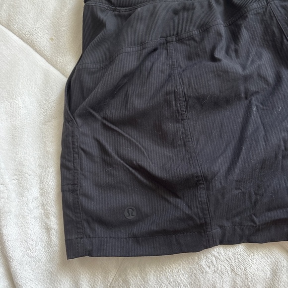 Size 8 Lululemon Dance Studio HR Short 3.5” black shorts - Picture 2 of 4